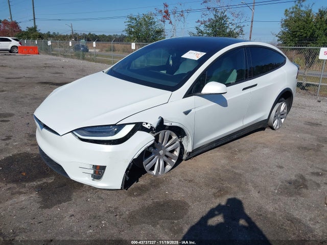 2016 TESLA MODEL X 5YJXCBE25GF013043 Photo 1