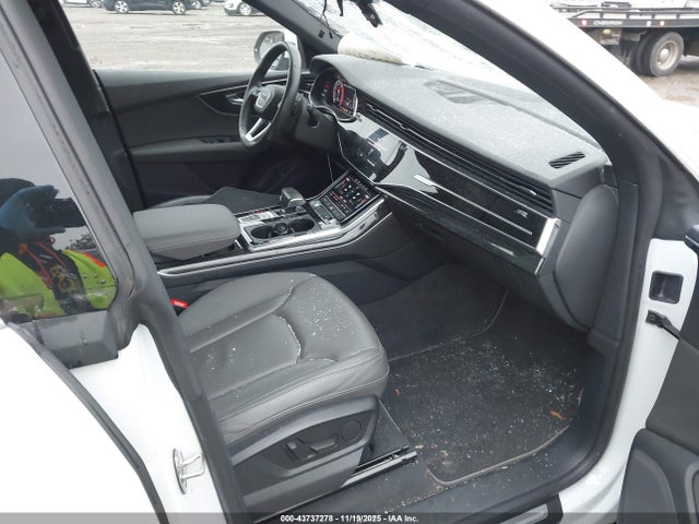 2019 AUDI Q8 WA1AVAF17KD020683 Photo 4