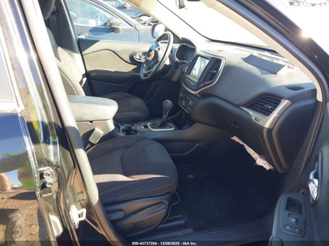 2017 JEEP CHEROKEE 1C4PJLCB0HW559860 Photo 4