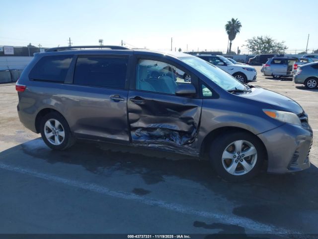 2019 TOYOTA SIENNA 5TDKZ3DC9KS998699 Photo 5