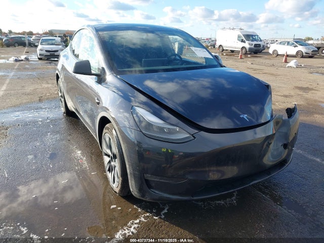 2024 TESLA MODEL Y 7SAYGDEE7RF112936 Photo 0
