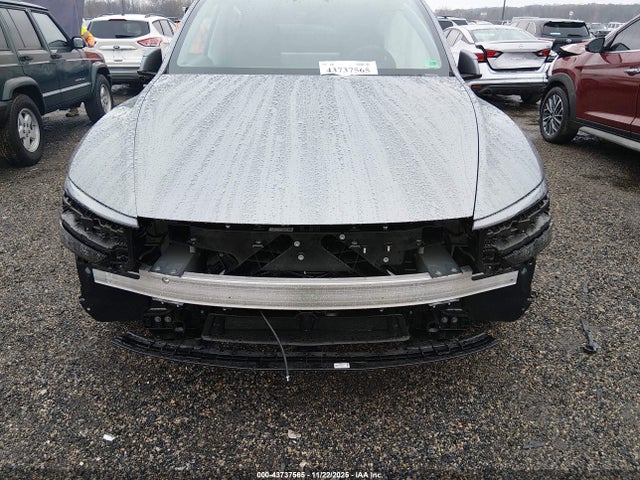 2026 TESLA MODEL Y 7SAYGDEE2TA499755 Photo 9