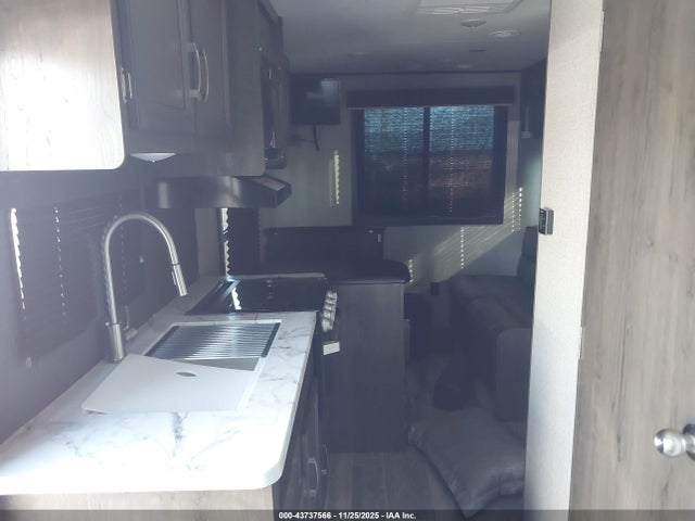 Продажа на аукционе авто 2021 Jayco Camper, vin: 1UJBJ0BL4M75Z0147, номер лота: 43737566