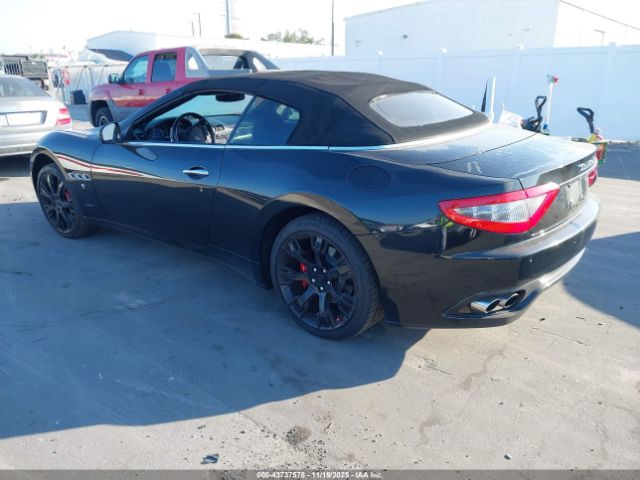 2011 MASERATI GRANTURISMO ZAM45KMA5B0055138 Photo 2