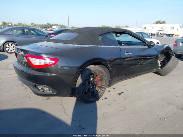 2011 MASERATI GRANTURISMO ZAM45KMA5B0055138 Photo 3