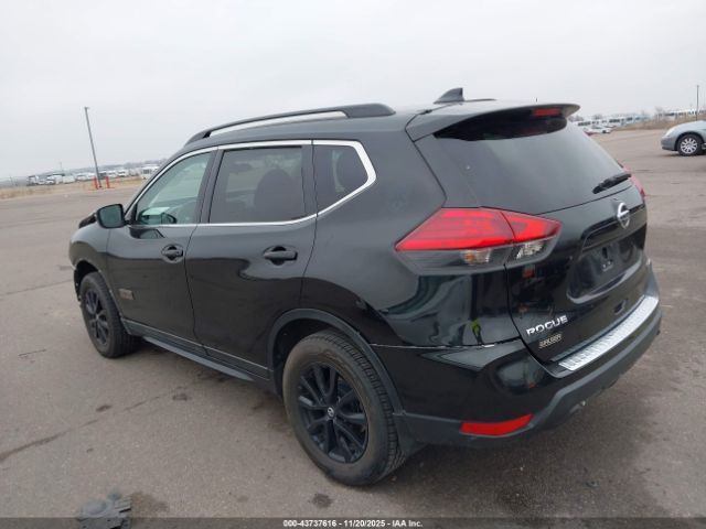 2017 NISSAN ROGUE 5N1AT2MV2HC759106 Photo 2