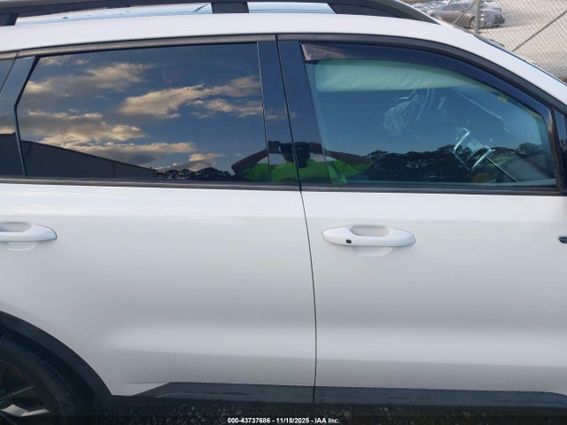 5XYRKDLF4NG160893 KIA Sorento X-line Sx Prestige