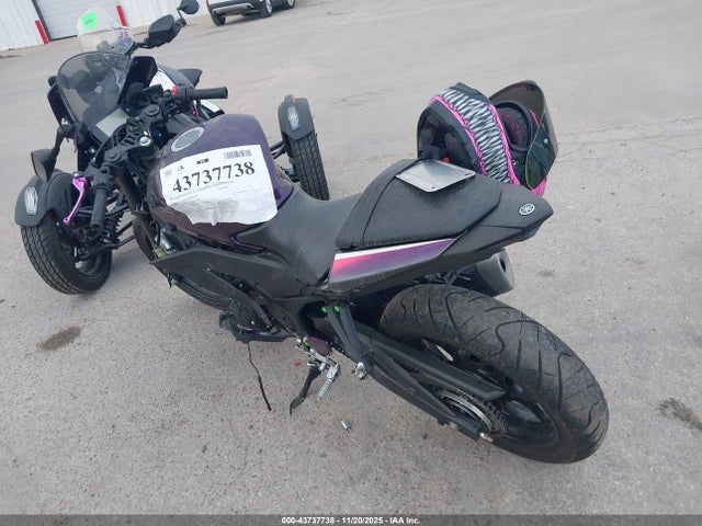 2023 YAMAHA YZFR3 MH3RH18Y5PK011219 Photo 2