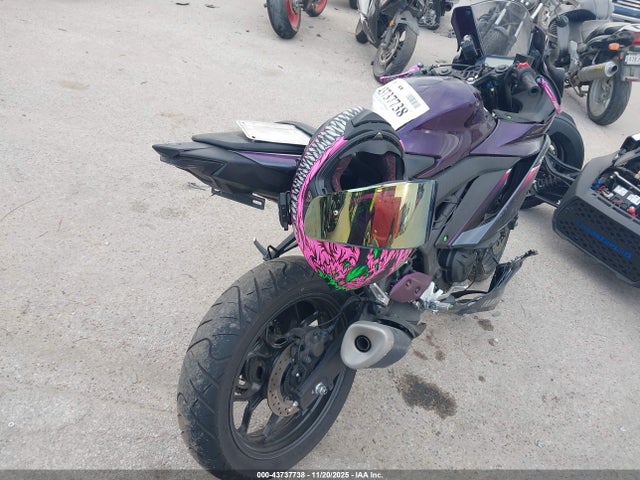 2023 YAMAHA YZFR3 MH3RH18Y5PK011219 Photo 3