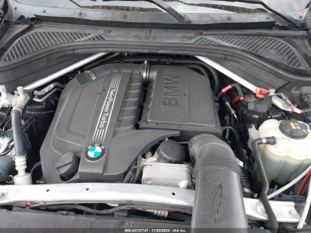 2018 BMW X5 5UXKR2C53J0X09801 Photo 9