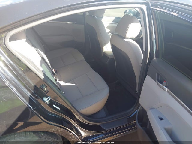 Hyundai ELANTRA SE 2019 KMHD74LF4KU783058 Image 8