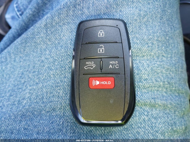 Toyota BZ4X XLE 2024 JTMABACA2RA089604 Image 11