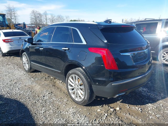 2017 CADILLAC XT5 1GYKNFRS6HZ175565 Photo 2