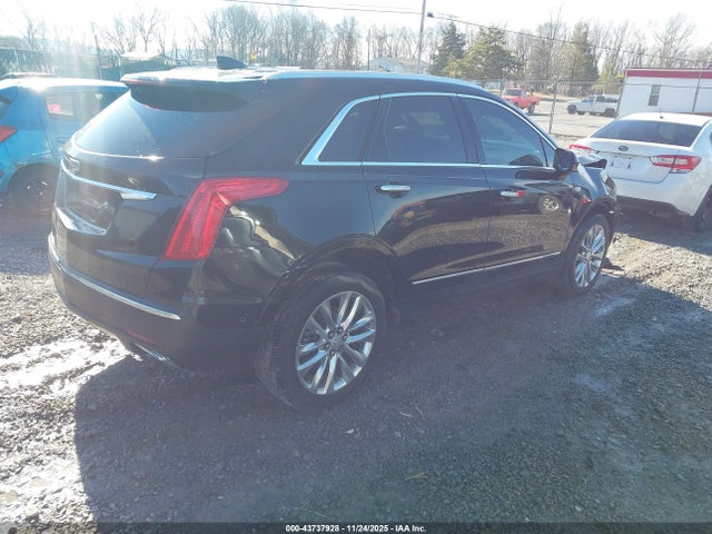 2017 CADILLAC XT5 1GYKNFRS6HZ175565 Photo 3