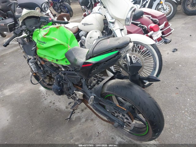 43737933 :رقم المزاد ، ML5EXEN16NDA75251 vin ، 2022 Kawasaki Ex650 N مزاد بيع