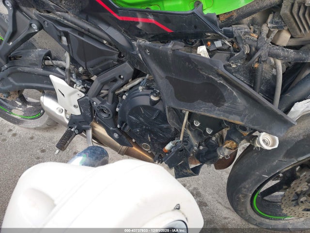 43737933 :رقم المزاد ، ML5EXEN16NDA75251 vin ، 2022 Kawasaki Ex650 N مزاد بيع