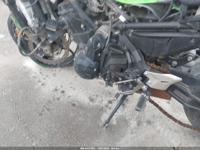 43737933 :رقم المزاد ، ML5EXEN16NDA75251 vin ، 2022 Kawasaki Ex650 N مزاد بيع