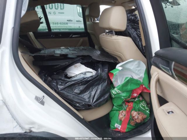 2017 BMW X3 5UXWX9C3XH0T24213 Photo 7