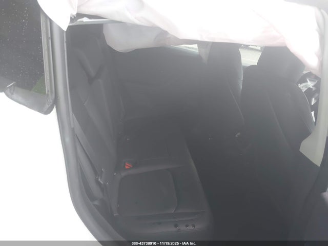 2024 TESLA MODEL Y 7SAYGDEF6RF107770 Photo 7