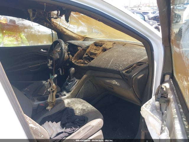 1FMCU0GX8FUA34320 Ford ESCAPE SE