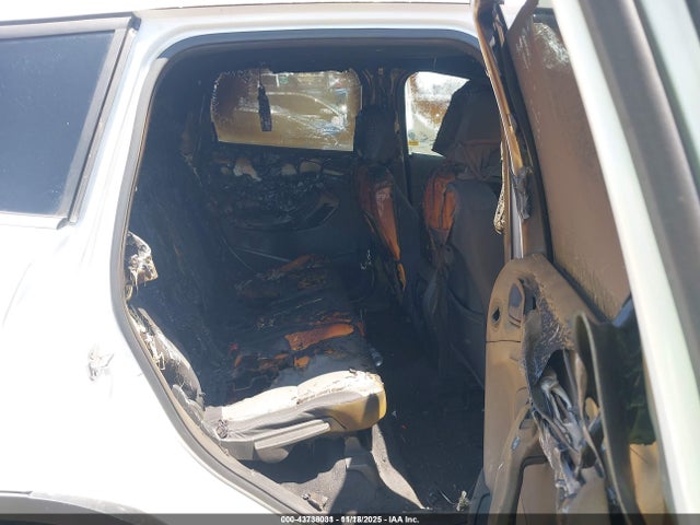 1FMCU0GX8FUA34320 Ford ESCAPE SE