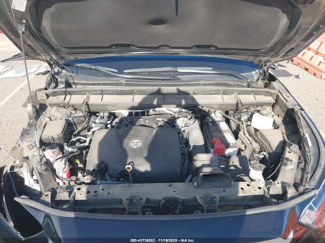 5TDGZRBHXNS588649 Toyota Highlander Xle