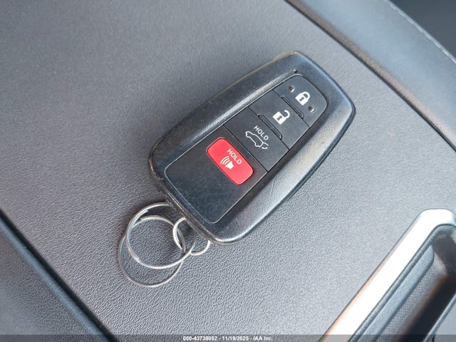5TDGZRBHXNS588649 Toyota Highlander Xle