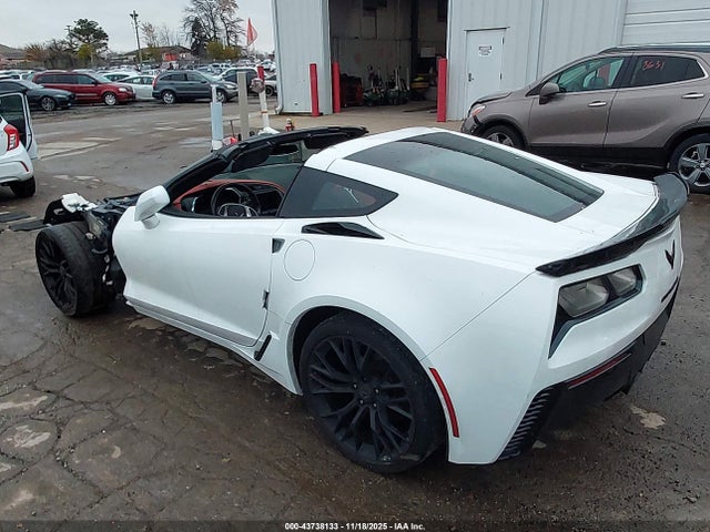 2019 CHEVROLET CORVETTE 1G1YT2D65K5602587 Photo 2