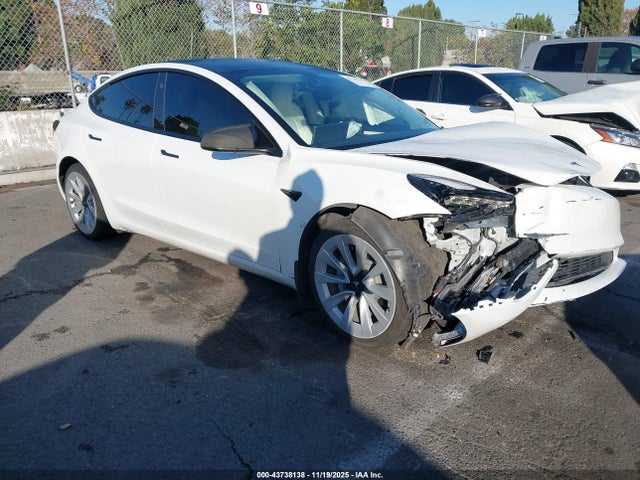 2022 TESLA MODEL 3 5YJ3E1EB9NF137185 Photo 0