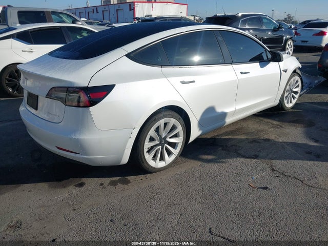 2022 TESLA MODEL 3 5YJ3E1EB9NF137185 Photo 3