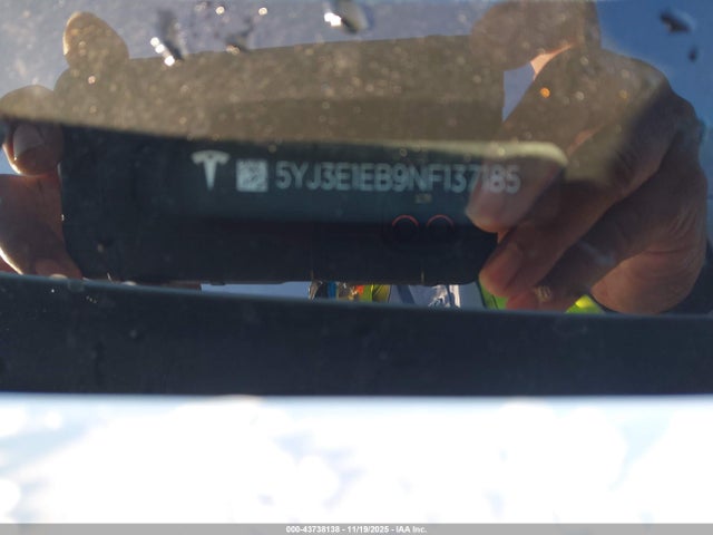 2022 TESLA MODEL 3 5YJ3E1EB9NF137185 Photo 8