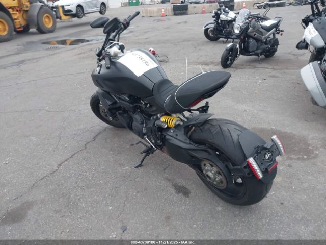 2021 DUCATI DIAVEL ZDMGAHRW5MB005100 Photo 2