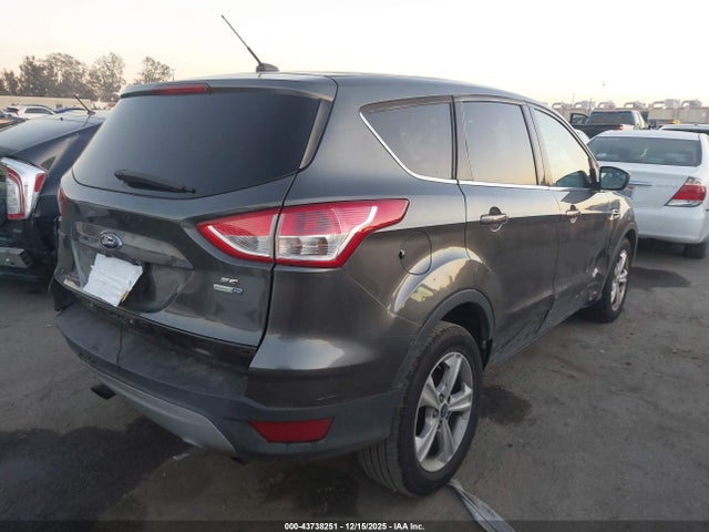 1FMCU9G98FUB67844 Ford ESCAPE SE