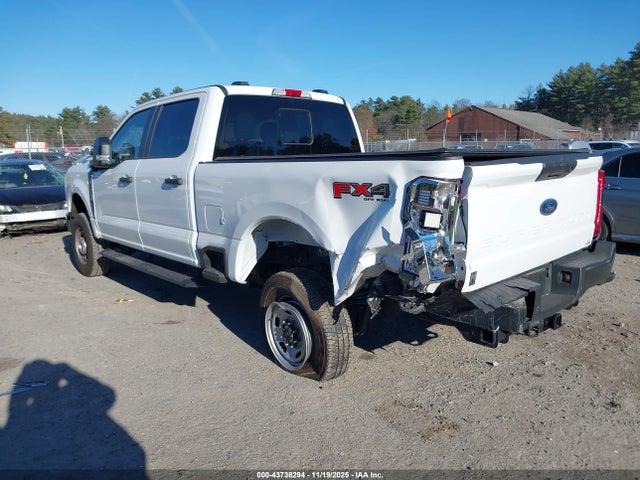 Ford F-350 Xl 2024 1FT8W3BA3RED51090 Image 3