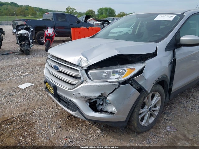 Ford ESCAPE SE 2019 1FMCU0GD9KUB09574 Image 6
