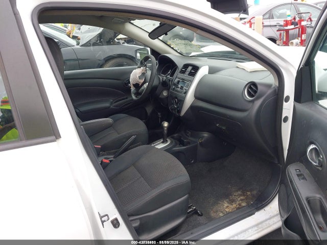 Продажа на аукционе авто 2017 Nissan Versa 1.6 S/1.6 S+/1.6 Sl/1.6 Sv, vin: 3N1CN7APXHL812684, номер лота: 43738403