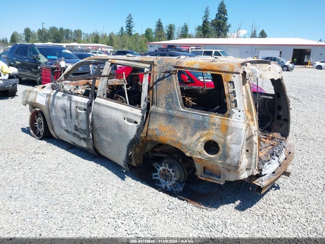 2016 CADILLAC ESCALADE 1GYS4BKJ7GR477345 Photo 2