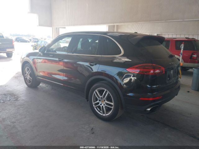 2016 PORSCHE CAYENNE WP1AA2A20GKA09937 Photo 2