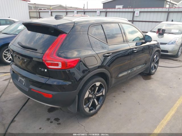 2021 VOLVO XC40 YV4162UKXM2455746 Photo 3