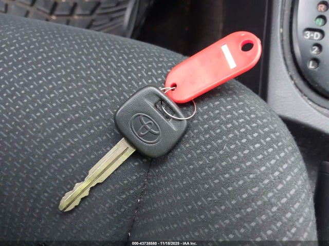 2009 TOYOTA YARIS JTDBT903891339546 Photo 10