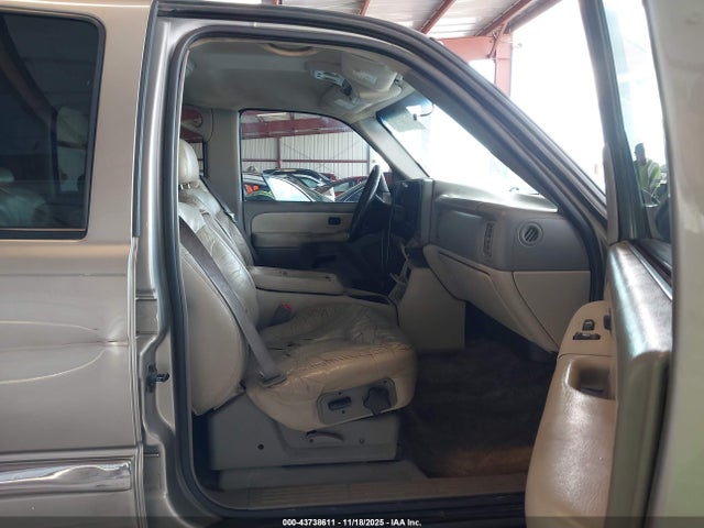 2001 GMC YUKON XL 3GKEC16T51G280049 Photo 4