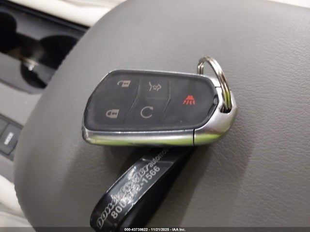 2017 CADILLAC XT5 1GYKNDRS2HZ262870 Photo 10