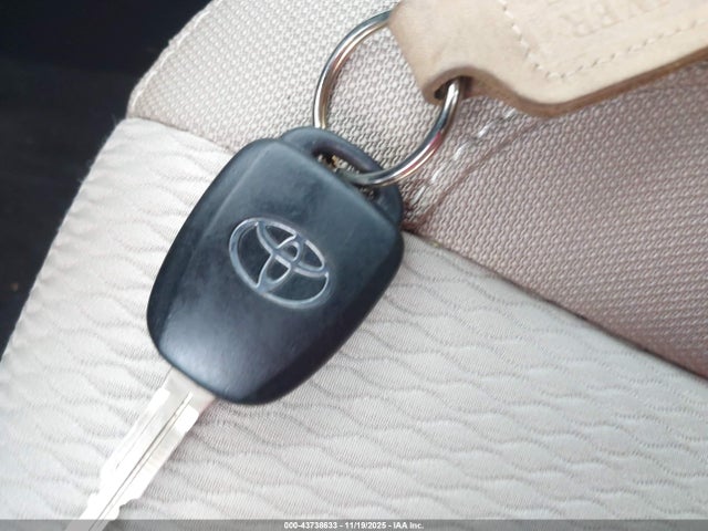 Toyota Corolla Le Plus 2016 2T1BPRHE9GC598341 Image 11