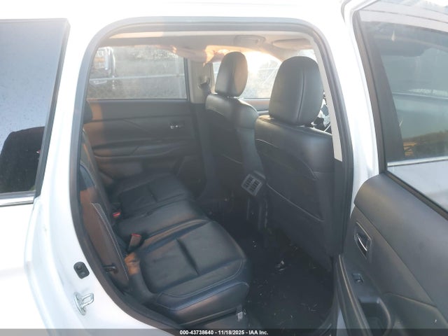 43738640 :رقم المزاد ، JA4AZ3A33LZ020239 vin ، 2020 Mitsubishi Outlander Sel 2.4 S-awc مزاد بيع