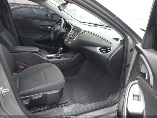 1G1ZE5ST1HF129976 Chevrolet MALIBU 1LT