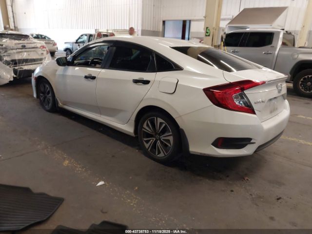 2018 HONDA CIVIC JHMFC1F72JX028885 Photo 2