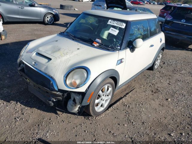 2008 MINI COOPER S WMWMF73558TV38328 Photo 1