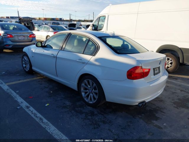 2011 BMW 328I WBAPH5G56BNM77041 Photo 2