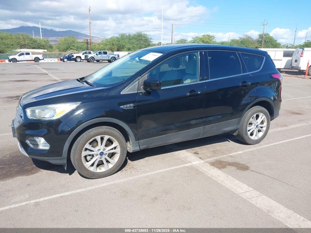 1FMCU9GD1HUE26195 Ford ESCAPE SE