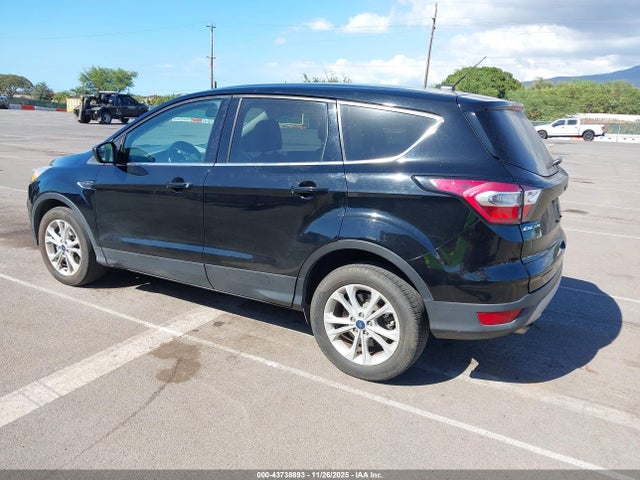 1FMCU9GD1HUE26195 Ford ESCAPE SE